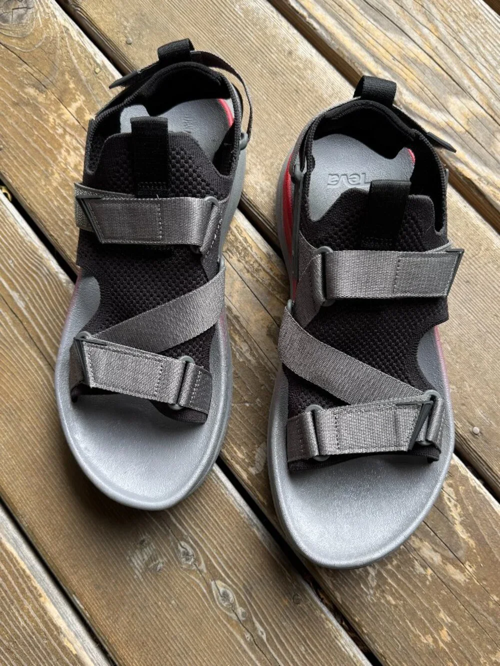 Like New Teva Aventrail Trail Running Sandal in Men's 10.5/EU 43
